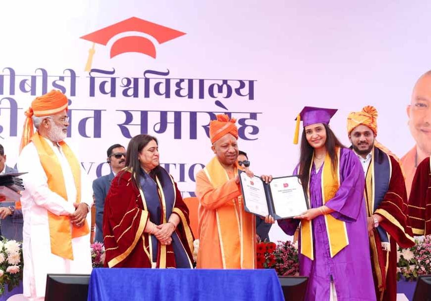 योगी सरकार में स्वरोजगार को मिला प्रश्रय, युवा रख रहे औद्योगिक क्रांति की नींव