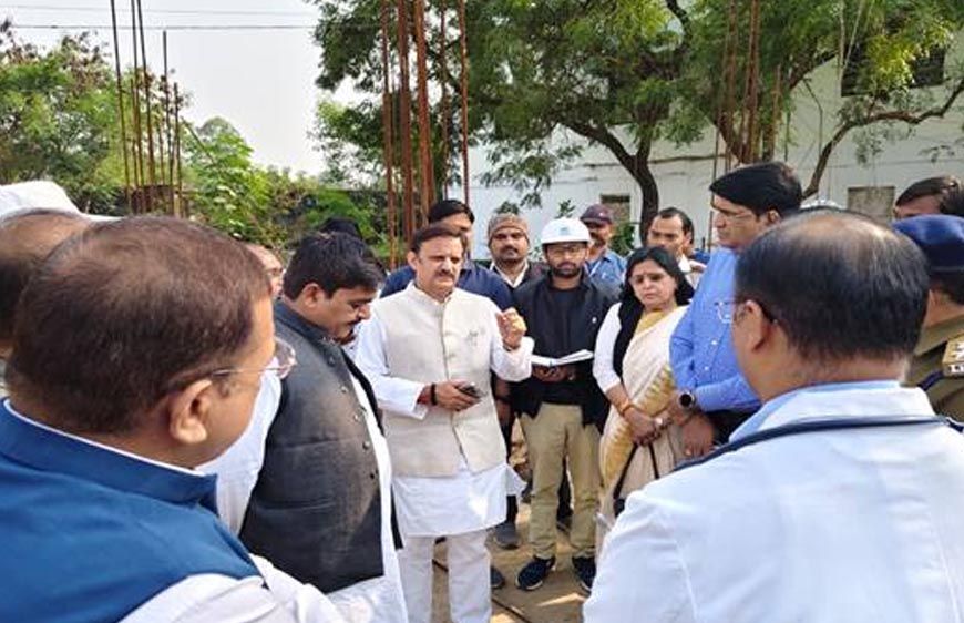 उप मुख्यमंत्री ने जिला चिकित्सालय मऊगंज का किया निरीक्षण