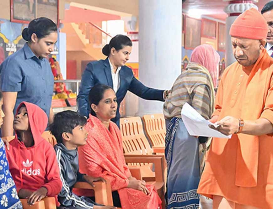 पुलिस मामलों पर सीएम योगी सख्त: अधिकारियों को दी कड़ी कार्रवाई की चेतावनी