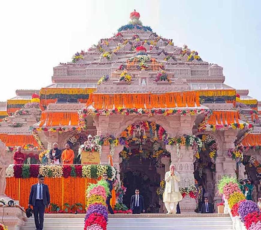 मुख्यमंत्री के निर्देशन में ध्वजारोहण से पहले स्मार्ट सिटी में बदल रही अयोध्या