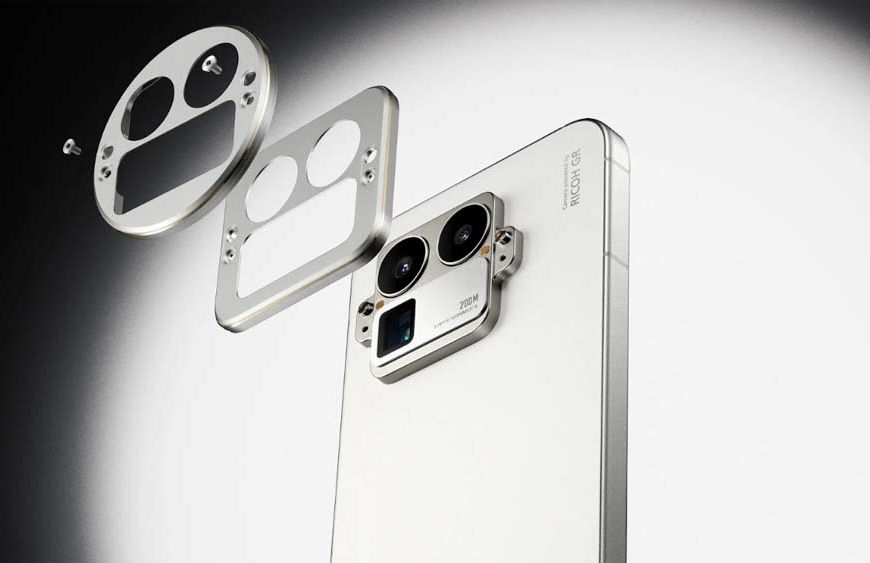 Realme GT 8 Pro लॉन्च: दुनिया का पहला फोन जिसका डिजाइन घर बैठे बदल सकेंगे यूज़र्स