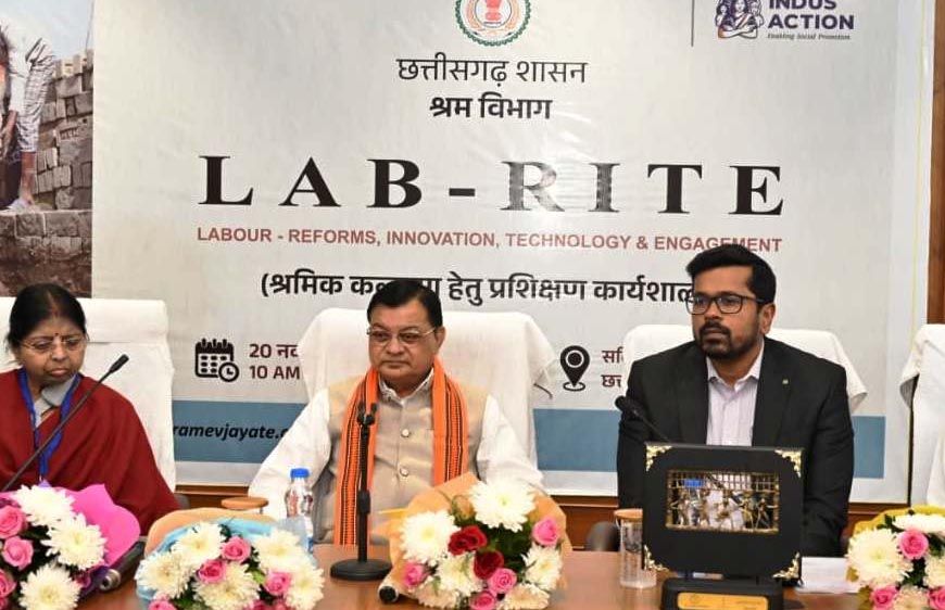 रायपुर : शासन की योजनाओं का त्वरित लाभ श्रमिकों को समय पर मिले: श्रम मंत्री देवांगन