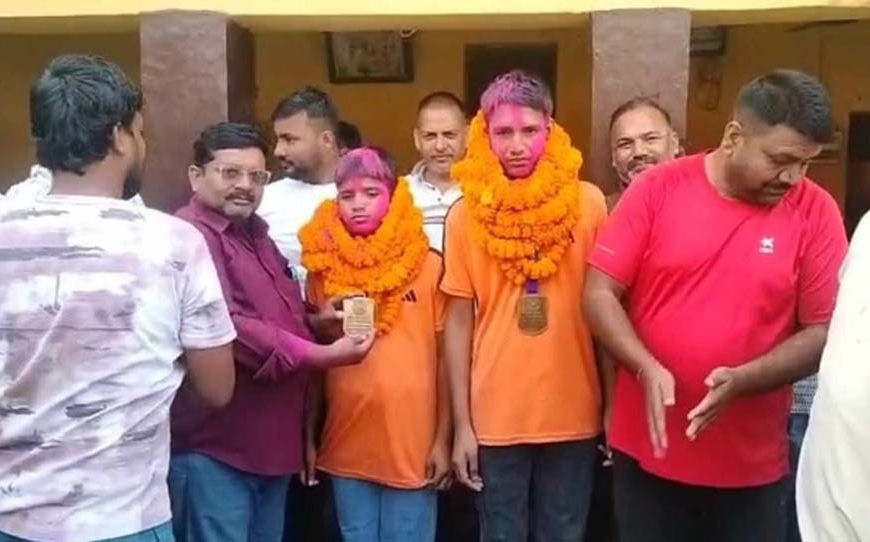 दो सगे भाइयों का कमाल: नेशनल कुश्ती चैंपियनशिप में जीते दो गोल्ड