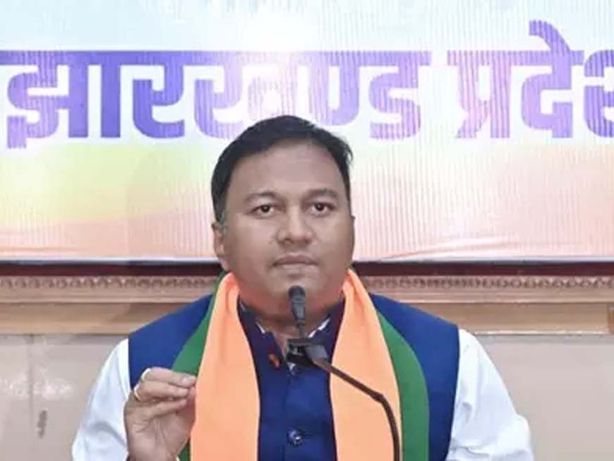 अजय साह का आरोप: झारखंड में चौतरफा लूट, सरकार स्कूली बच्चों तक को नहीं बख़श रही