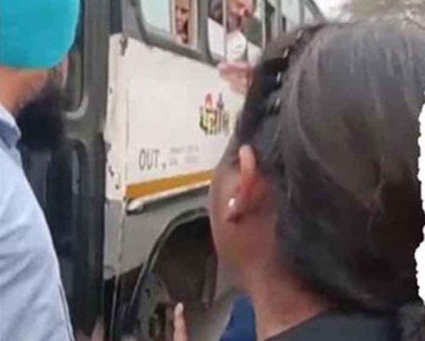 महिलाओं ने बीच रास्ते रोकी पंजाब रोडवेज बस, सवारियों संग थाने पहुंचा मामला