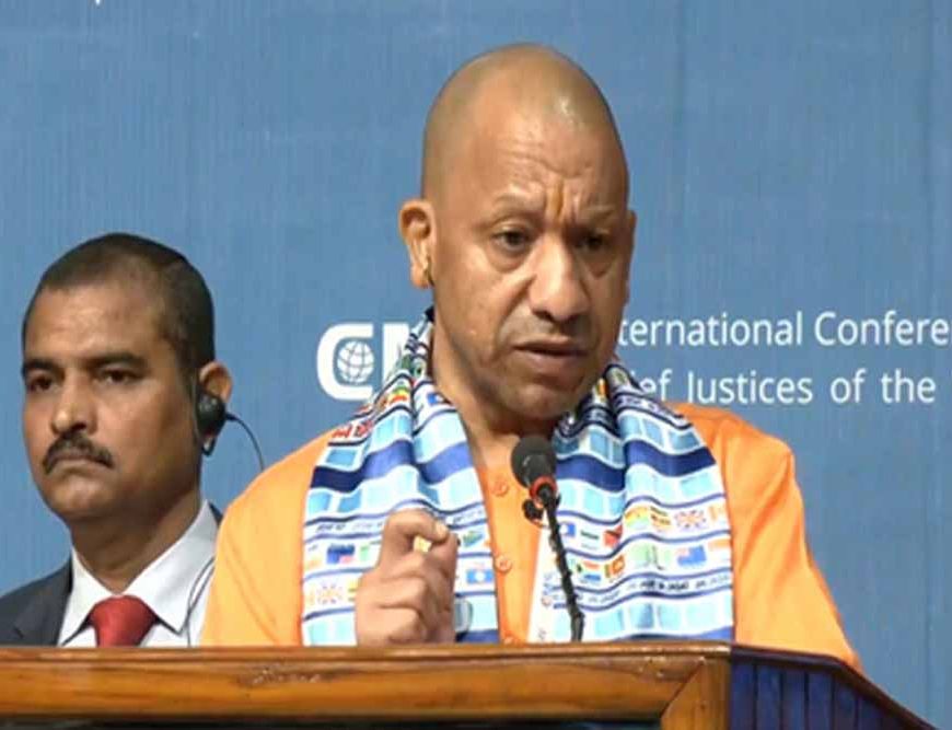 CM योगी का वैश्विक आह्वान: साइबर क्राइम और आतंकवाद के खिलाफ दुनिया को एकजुट होना होगा