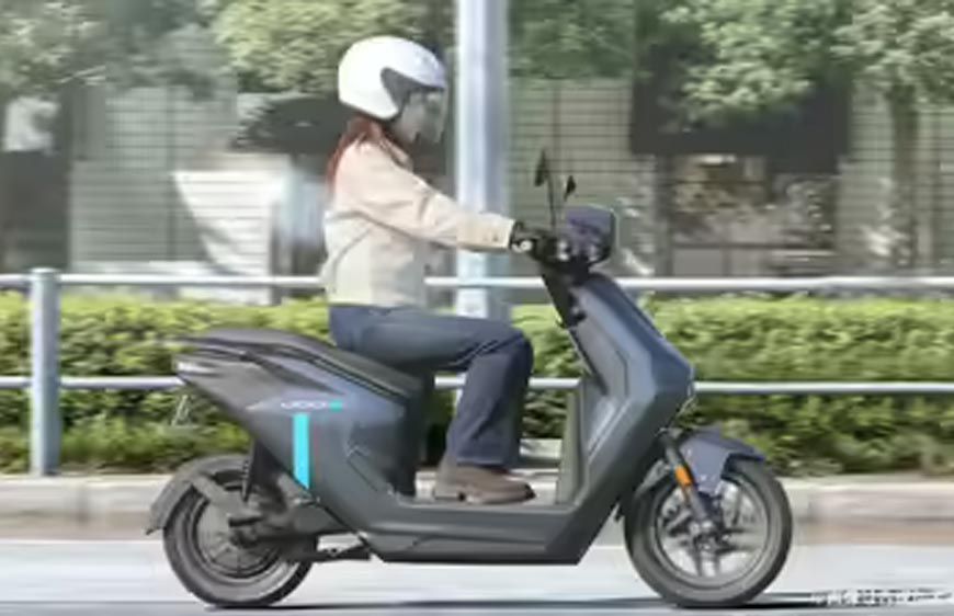 Yamaha ने लॉन्च किया नया इलेक्ट्रिक स्कूटर Jog E, फुल चार्ज में 53 किमी की रेंज