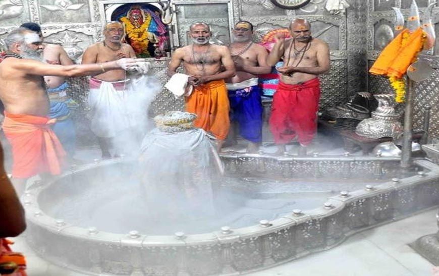 महाकाल मंदिर में भस्म आरती: अब RFID बैंड से प्रवेश की सुविधा बंद