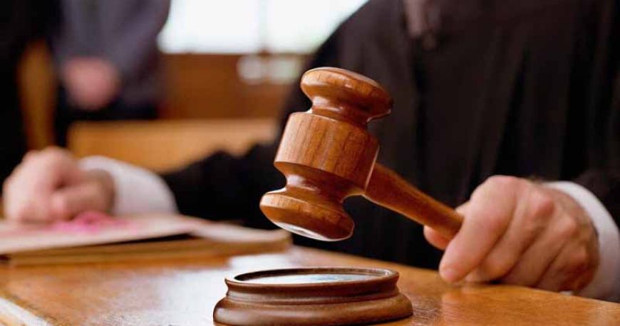 सगे बेटे की हत्या में दोषी मां और सौतेले पिता को उम्रकैद