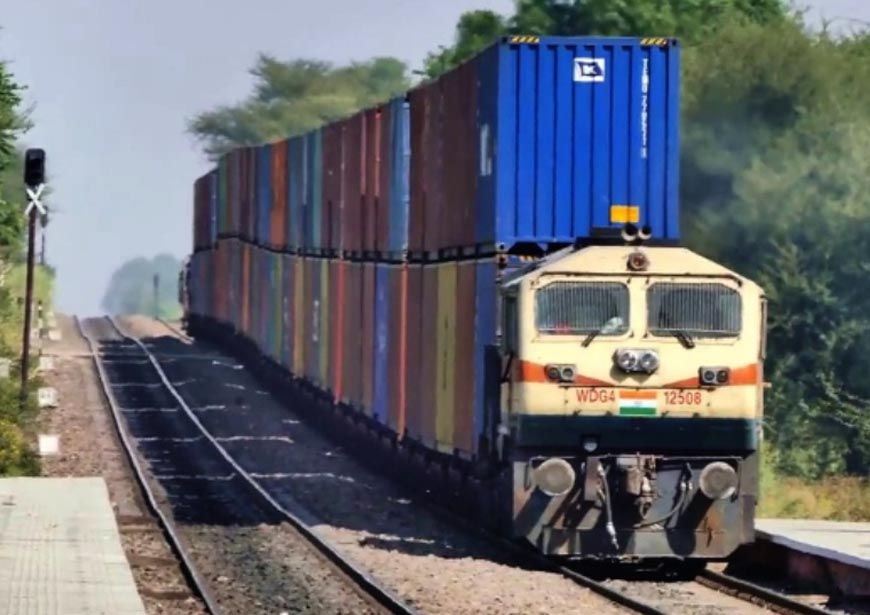 देश की मजबूत इकोनॉमी का सबूत: रेलवे ने पार किया 1 बिलियन टन का रिकॉर्ड