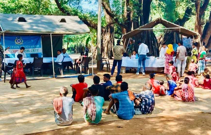 नियद नेल्लानार योजना के तहत दूरस्थ वनांचलों तक पहुँची विशेषज्ञ डॉक्टरों की टीम