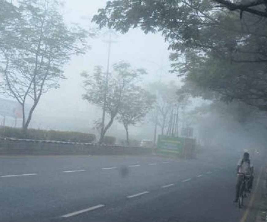 मुरादाबाद में बढ़ी सर्दी: न्यूनतम तापमान 10 डिग्री, कोहरा छाया