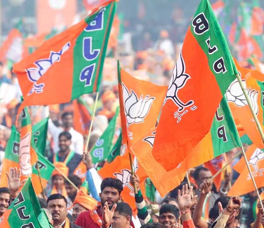 SIR विवाद पर बंगाल में बवाल, BJP कार्यकर्ताओं-BLOs के बीच धक्का-मुक्की और जोरदार नारेबाजी