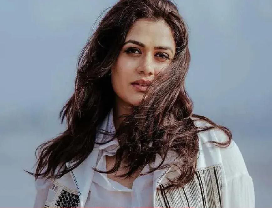 नेशनल क्रश गिरिजा ओक को यूजर्स ने भेजे अश्लील मैसेज, एक्ट्रेस बोलीं- ये अजीब है