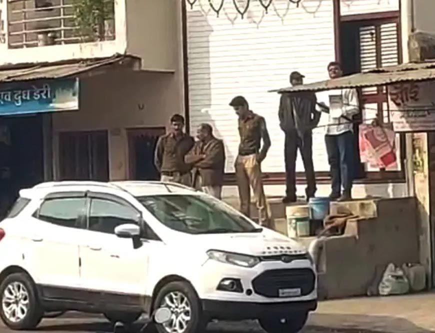 लोकायुक्त की बड़ी कार्रवाई: धार में आदिम जाति सहकारी सोसायटी प्रबंधक के 3 ठिकानों पर छापे
