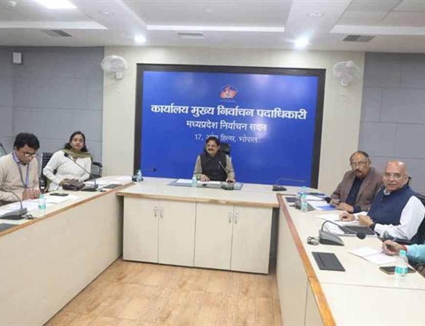 एसआईआर कार्य की प्रगति की रोजाना समीक्षा करें कलेक्टर: निर्वाचन आयोग