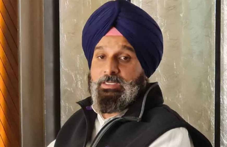 पूर्व मंत्री बिक्रम मजीठिया की मुश्किलें बढ़ीं, संपत्ति मामले में जोड़ी गई नई धारा