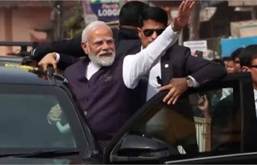 उडुपी पहुंचे पीएम मोदी, कृष्ण मठ में भक्ति कार्यक्रम में होगी विशेष उपस्थिति