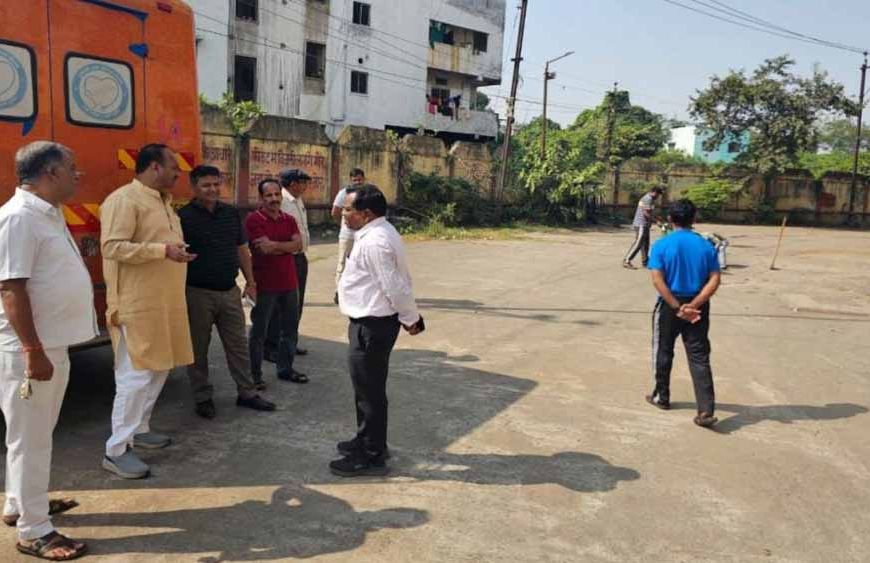 इंडोर स्टेडियम में गंदगी पर सभापति का सख्त रुख, ठेकेदार को ब्लैकलिस्ट करने की चेतावनी
