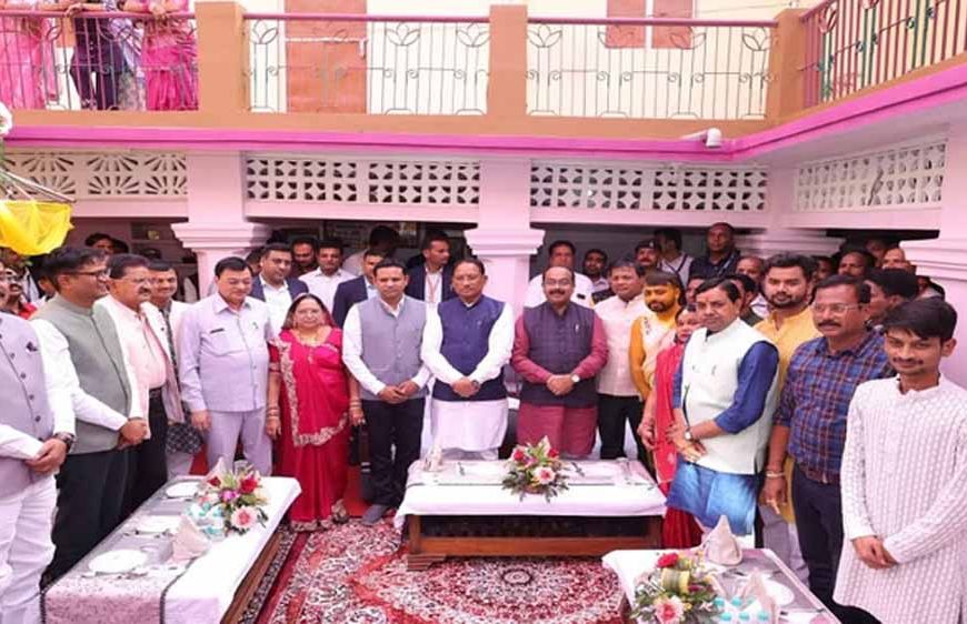 सीएम साय और कई मंत्री शामिल हुए श्रम मंत्री के घर शादी समारोह में, सांसद ज्योत्सना महंत भी मौजूद