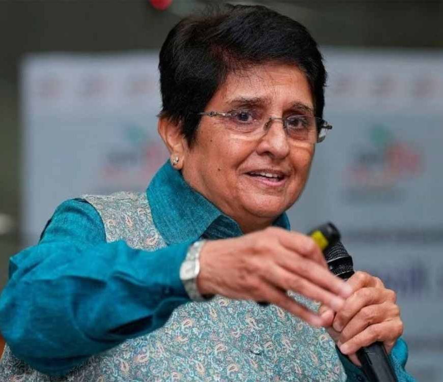 दिल्ली के गिरते AQI पर किरण बेदी सख्त, बोलीं— पिछली जवाबदेही तय हो, जारी हो श्वेत पत्र