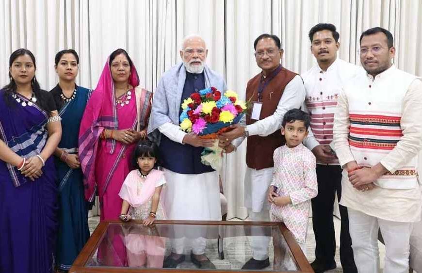 प्रधानमंत्री मोदी से आत्मीय मुलाकात: हमारे परिवार के लिए जीवनभर याद रहने वाला क्षण
