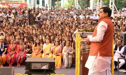 गीता अद्भुत और पवित्र ग्रंथ है, जीवन की सारी जिज्ञासाओं का समाधान गीता में है : मुख्यमंत्री डॉ. यादव