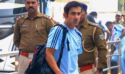 गंभीर पर उठे सवालों के बीच स्टार खिलाड़ी का समर्थन—कहा, वो बेस्ट कोच और शानदार इंसान हैं