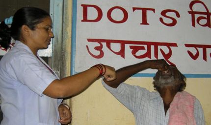 टीबी नियंत्रण में बड़ा झटका: 76 हजार मरीज मिले, 2025 का लक्ष्य अधर में; इंदौर में 1,833 मौतों से सिस्टम चिंतित