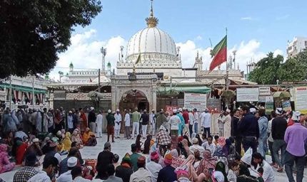 दरगाह में 75 साल बाद बड़ा बदलाव: पहली बार खादिमों को मिलेगा लाइसेंस