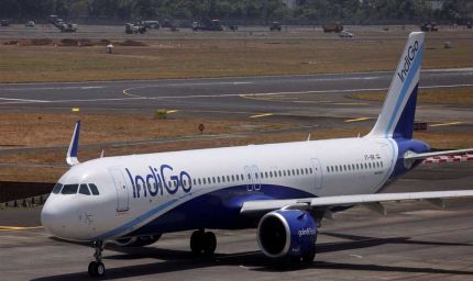DGCA की सख्ती का असर: IndiGo ने रद्द की 550 उड़ानें, एयरलाइन ने जारी की माफ़ी
