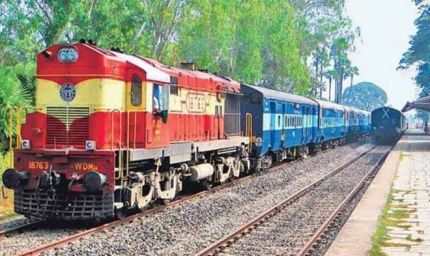दिसंबर में चलेगी स्पेशल ट्रेनों की बौछार! जानें पूरा रूट और टाइम टेबल