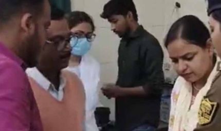 पुलिस कार्यालय के बाहर महिला ने की आत्मघाती कोशिश, खुद को अधिकारी की पत्नी बताया