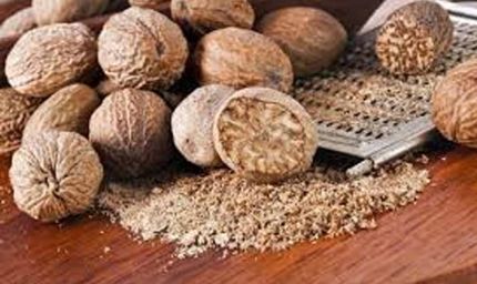 लोन की टेंशन दूर! जानें जायफल से धन खुलने का असरदार उपाय