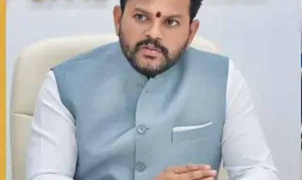 इंडिगो संकट के बीच सरकार का बड़ा एक्शन, प्रभावित रूटों पर लगा फेयर कैप