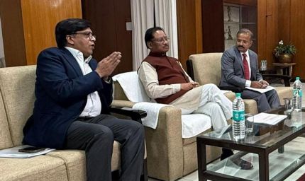 रायपुर : मुख्यमंत्री  विष्णु देव साय ने मध्यप्रदेश में नई सिंचाई तकनीक 'प्रेशर इरिगेशन नेटवर्क' की प्रस्तुति का किया अवलोकन