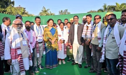 सीएम हेमंत सोरेन से मिले आदिवासी प्रतिनिधि, विकास और अधिकारों पर हुई अहम चर्चा