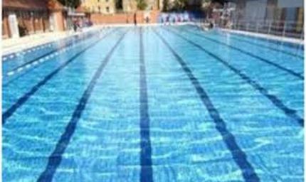 तेज रफ्तार कार ने ली तैराकी कोच की जान, चालक गाड़ी छोड़कर फरार