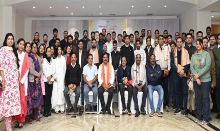 रायपुर : कवर्धा में उत्कृष्ट चिकित्सा सेवाओं के लिए चिकित्सकों का आभार - उपमुख्यमंत्री  विजय शर्मा