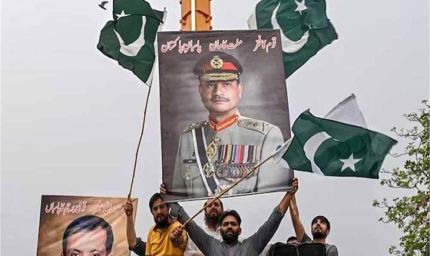 एक्सपर्ट का बड़ा दावा: बिखरने की कगार पर पाकिस्तान, 1971 की भूल दोहराने के संकेत