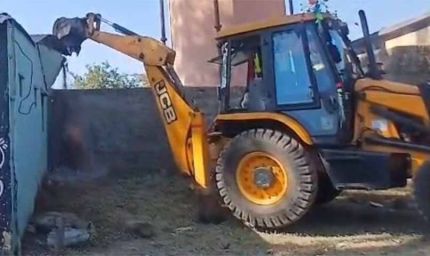 खंडवा में पूरे गांव को ‘वक्फ प्रॉपर्टी’ बताने का दावा खारिज, प्रशासन का बुलडोजर चला