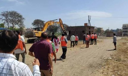 योगी सरकार की सख्ती का असर, दनकौर में 500 करोड़ की सरकारी भूमि अतिक्रमण से मुक्त