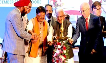 चिकित्सक भगवान का दूसरा रूप होता है : राज्यपाल मंगुभाई पटेल
