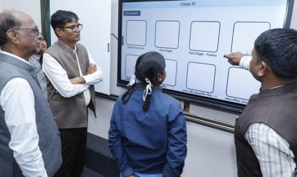 रायपुर : तनाव मुक्त होकर स्वस्थ मन से पढ़ाई करें - वित्तमंत्री श्री ओ.पी.चौधरी