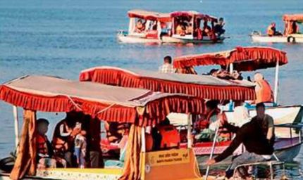 भोपाल में नाव माफिया का खेल! पर्यटकों को भटका कर बड़े तालाब में शिकारा चलने से रोकने की साजिश