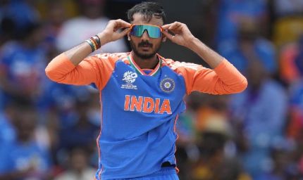 अक्षर पटेल बीमारी के कारण बाहर, भारत-दक्षिण अफ्रीका टी20 सीरीज के बाकी दो मैचों में यह खिलाड़ी लेगा उनकी जगह