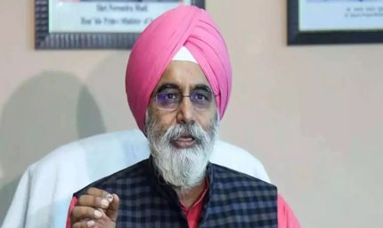 महापौर ने एमसीडी की बैठक में नवनिर्वाचित पार्षदों को दिलाई शपथ