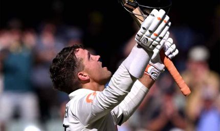 कैरी का शतक, ख्वाजा का क्लासिक अर्धशतक; तीसरे एशेज टेस्ट में इंग्लैंड फिर दबाव में