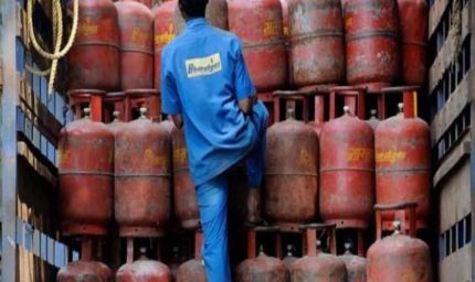 महंगाई से राहत: सिलेंडर खरीद पर ₹300 की सब्सिडी, इन उपभोक्ताओं के लिए बड़ी खुशखबरी
