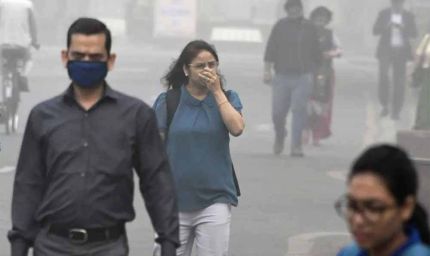 दमघोंटू हुई हवा: प्रदूषण ने बढ़ाई सांसों की मुश्किल, गंभीर श्रेणी के करीब AQI